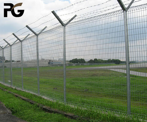 Green Coated Q235 Razor Barbed Wire Pagar Untuk Membangun Situs Bandara